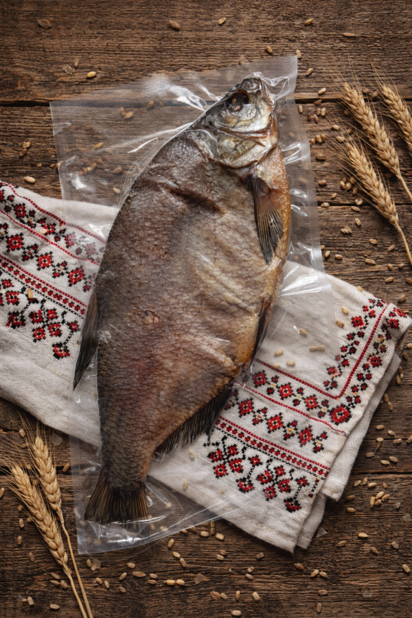f5b93c6a-27cd-4673-bfbd-df70abf6987d Dried Bream with Head, Gutted, 0.5kg ~ 0.6kg